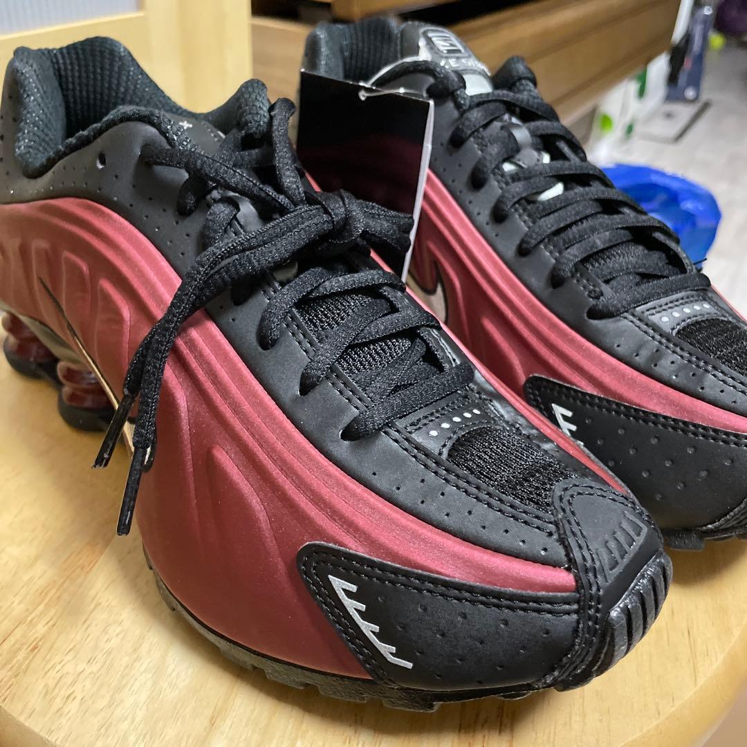 なゆナイキ　ショックスNike Women's Shox R4 AR24㎝