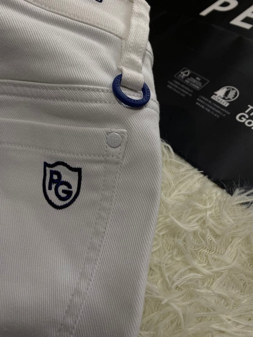 人気完売品パーリーゲイツ 冬用ストレッチカルゼ裏サーモパンツ レディスサイズ2