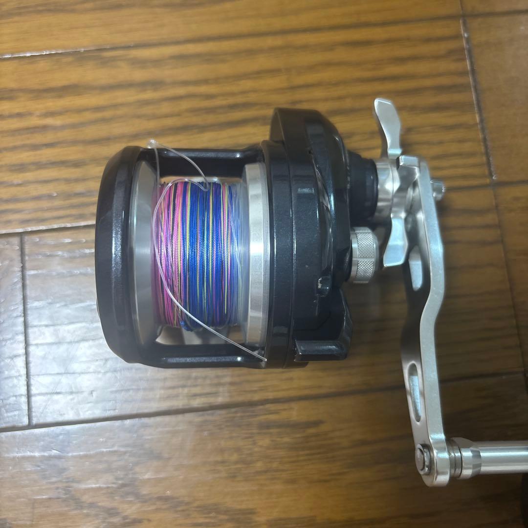 SHIMANO TORIUM 2000HG リール