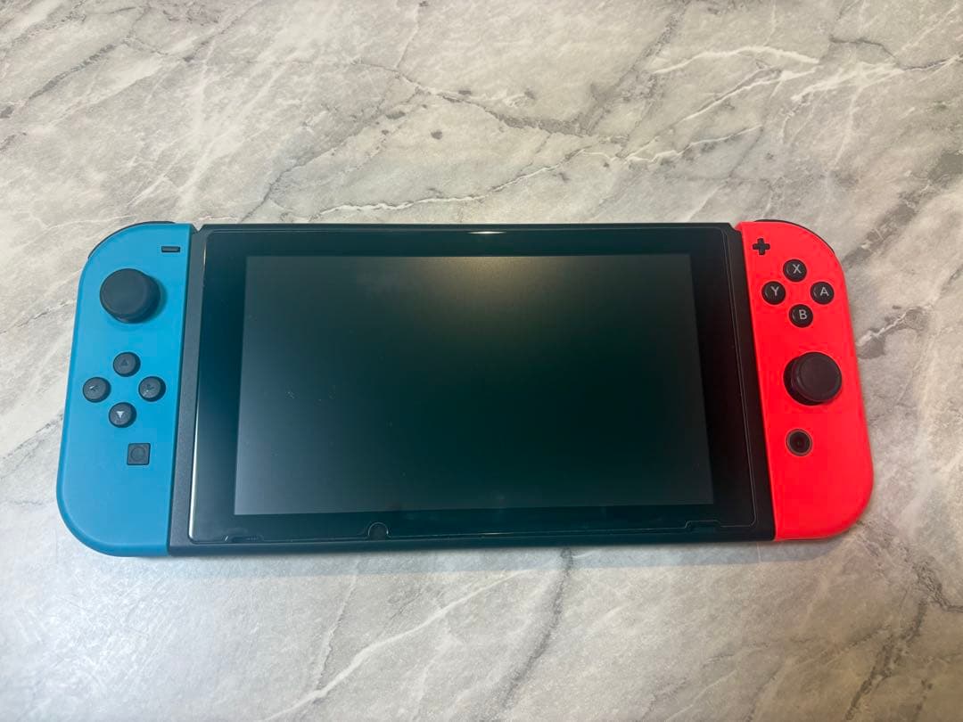 Switch本体と付属品＋Switchケース(黒)