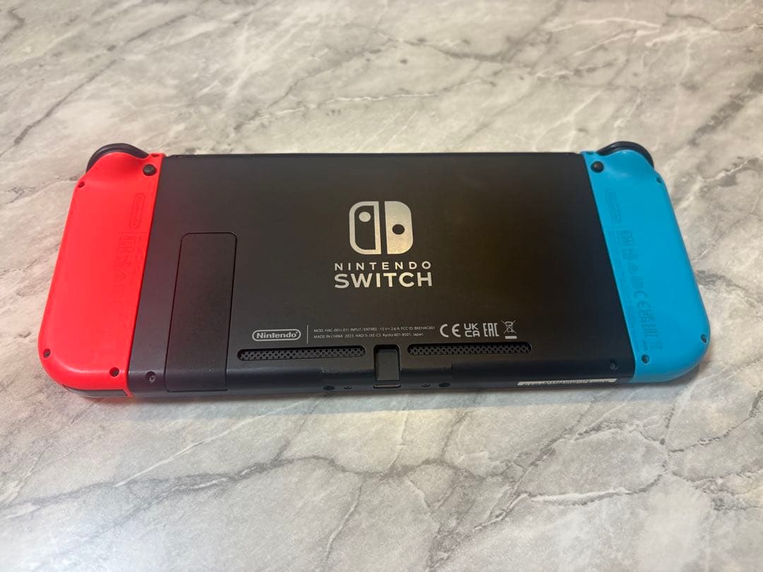 Switch本体と付属品＋Switchケース(黒)
