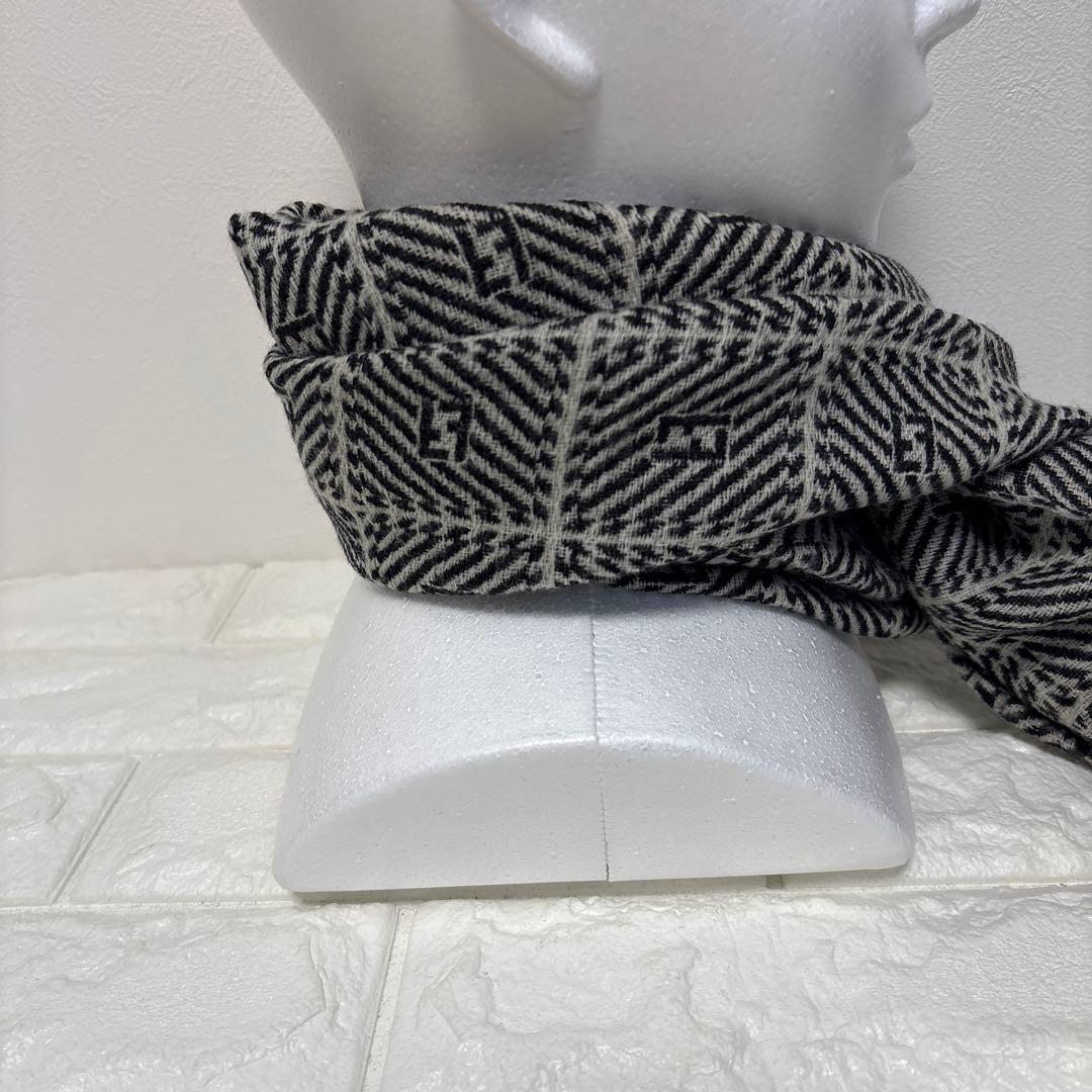 ▪️FENDI マフラー　ヘリンボーン風　グレー　高級感