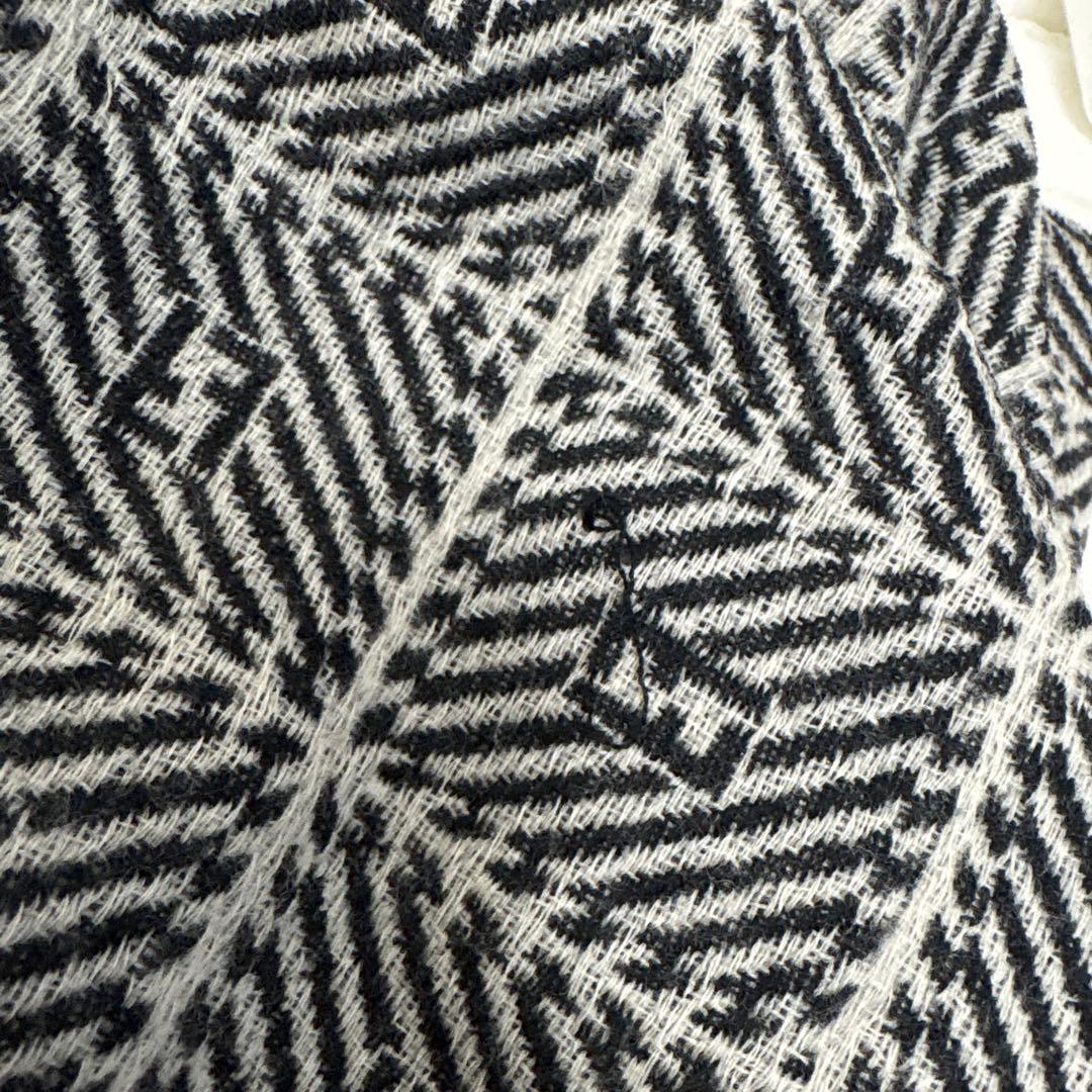 ▪️FENDI マフラー　ヘリンボーン風　グレー　高級感