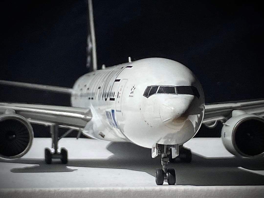プラモデル完成品 ハセガワ ANA777-200 スターアライアンスJA712A