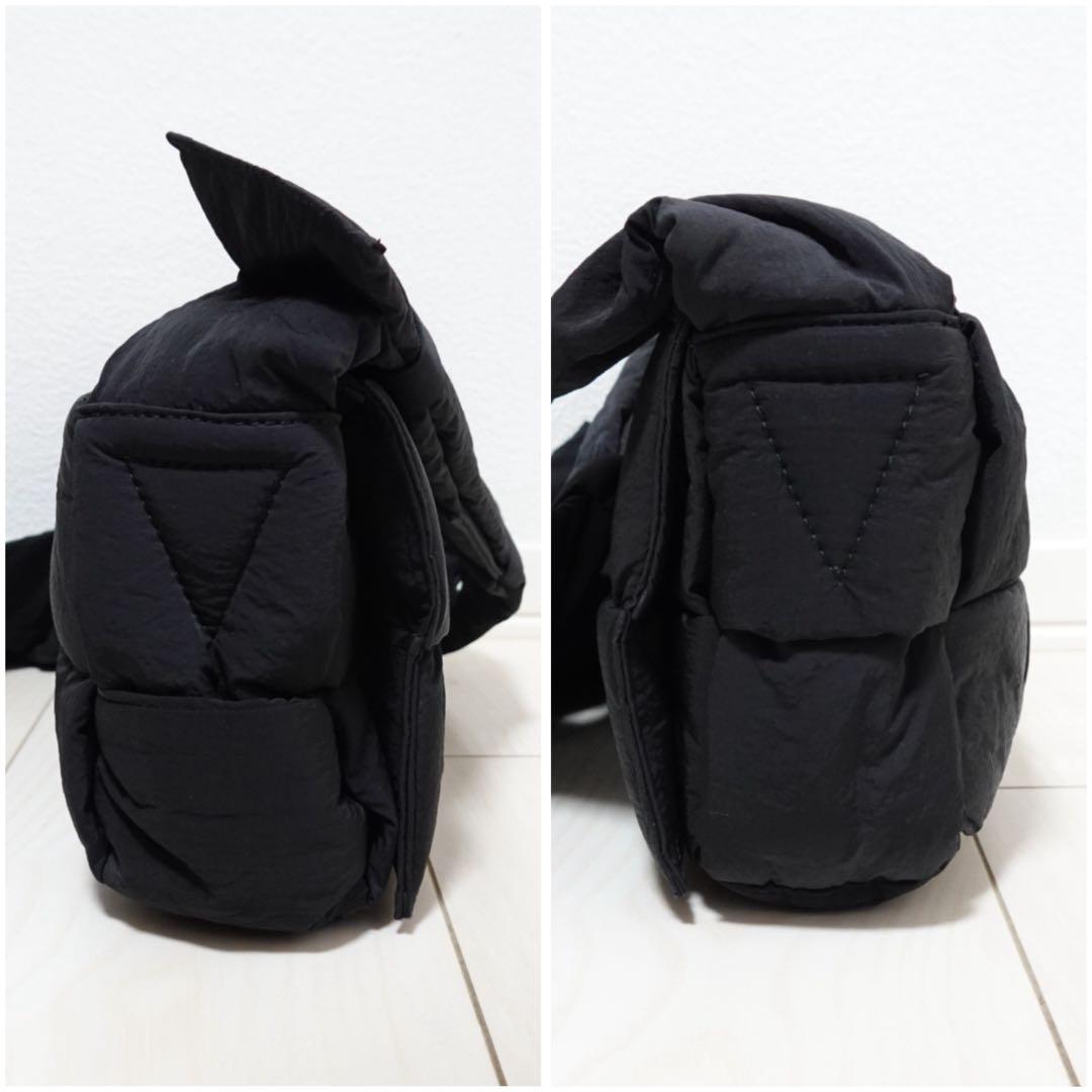 ボッテガヴェネタ パデッドテック カセット マキシイントレチャート　ブラック