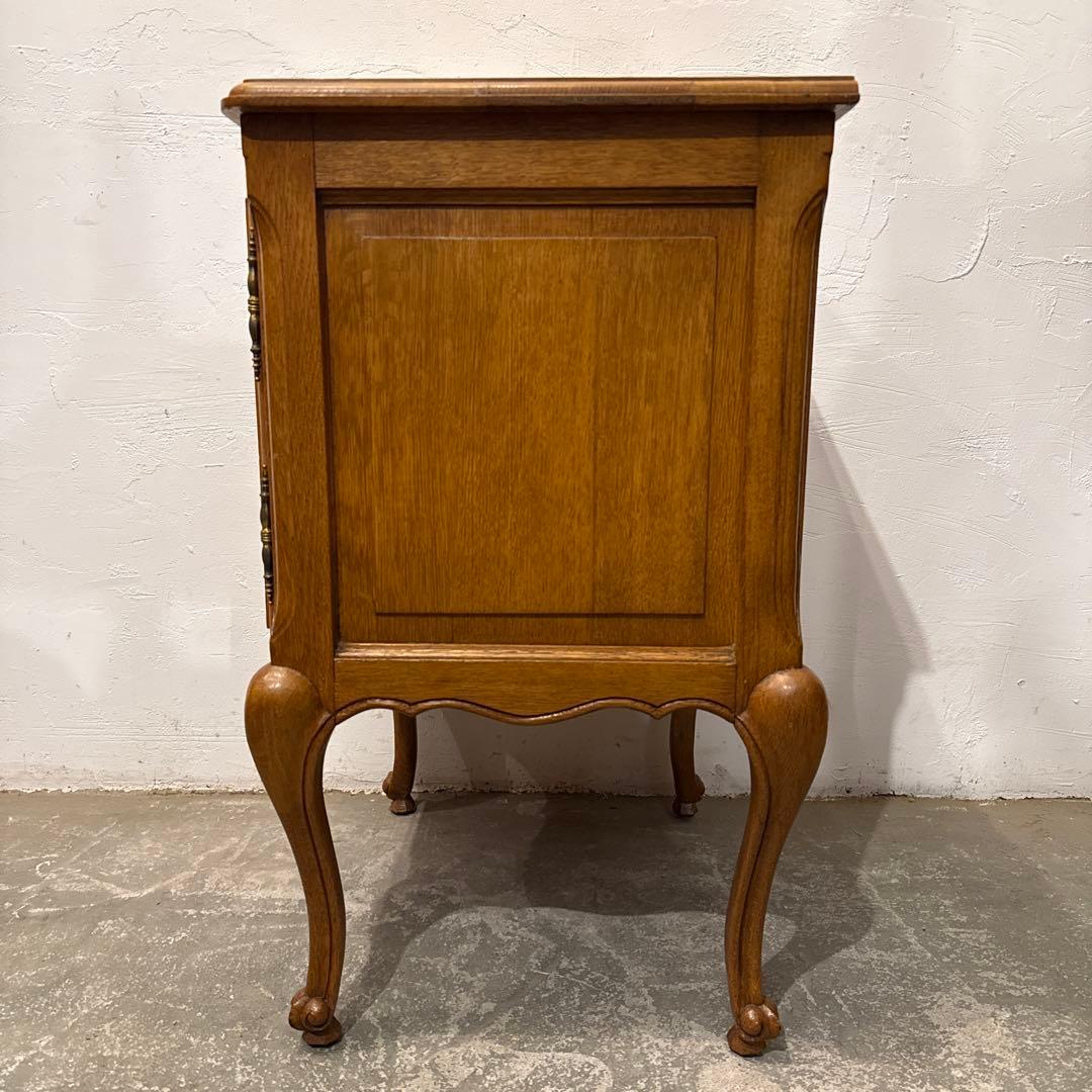 年末年始saleヴィンテージ　木製サイドテーブル　扉収納付き　右開き