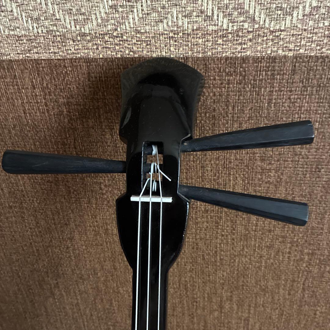 三味線 本体 黒 金色刺繍