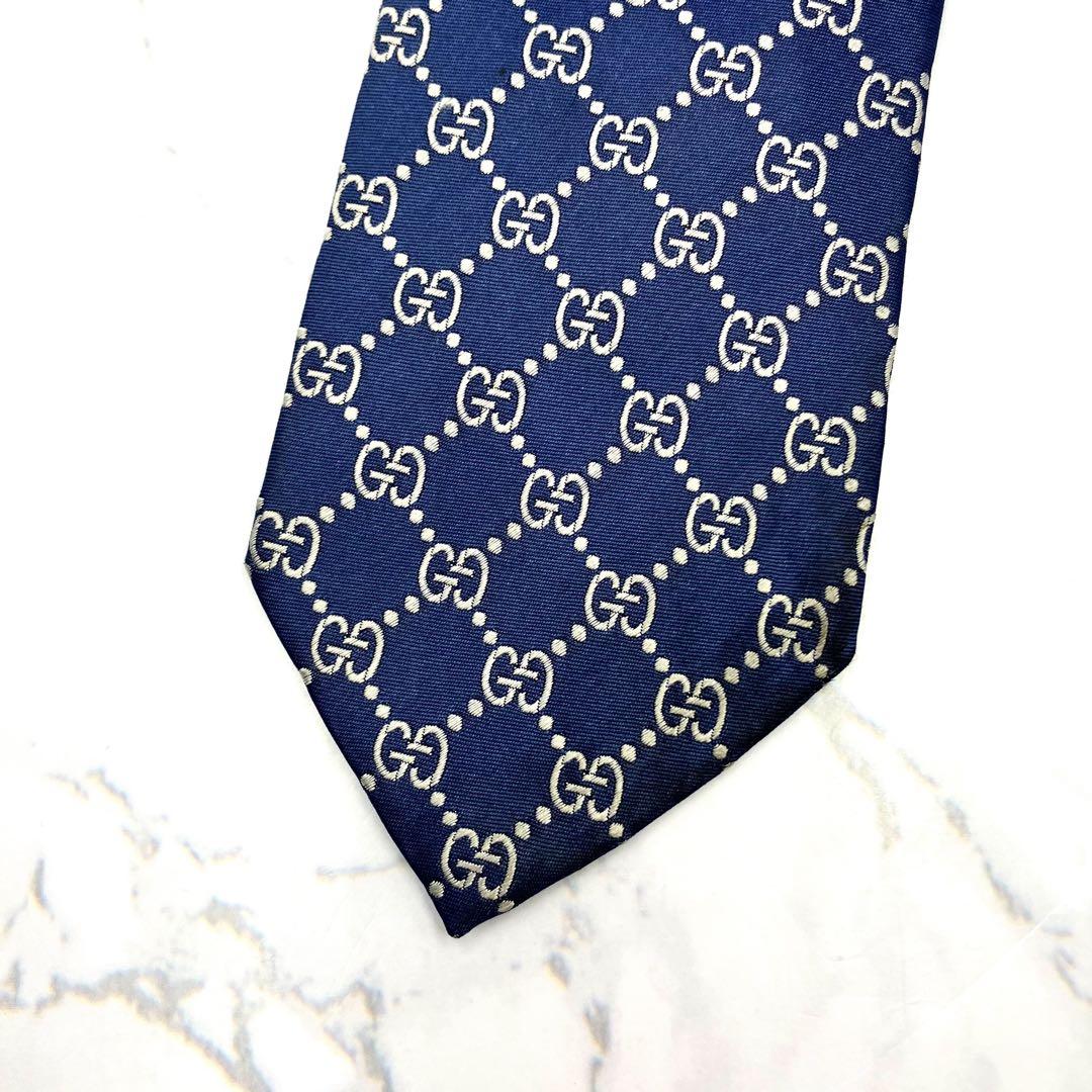 ◆まる◆GUCCI グッチ ネクタイ 紺色 GG柄 高級感