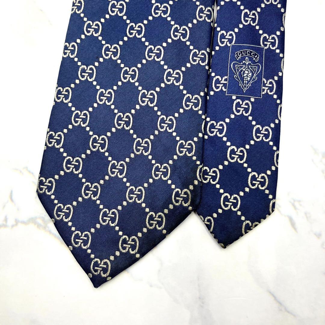 ◆まる◆GUCCI グッチ ネクタイ 紺色 GG柄 高級感