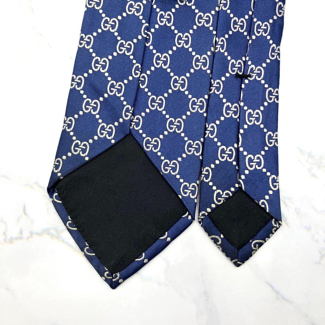 ◆まる◆GUCCI グッチ ネクタイ 紺色 GG柄 高級感