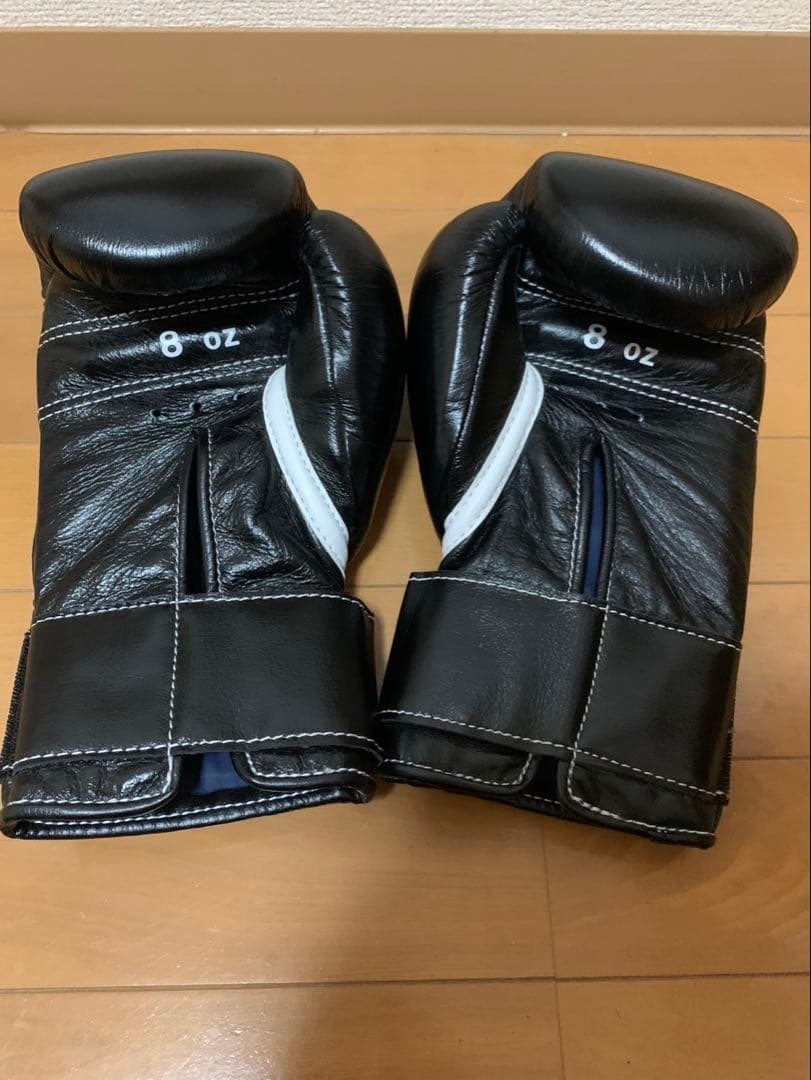 Winning ボクシンググローブ 8oz ブラック