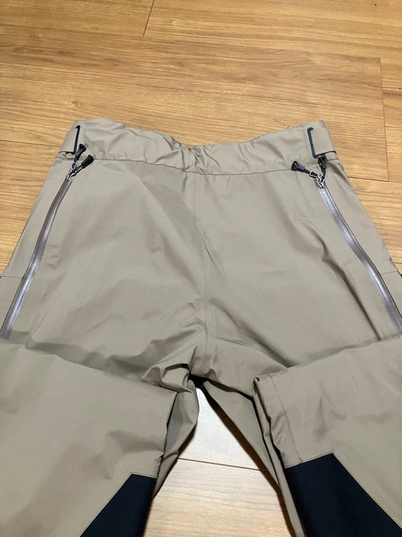 ノースフェイス　パウダーガイドライトビブ