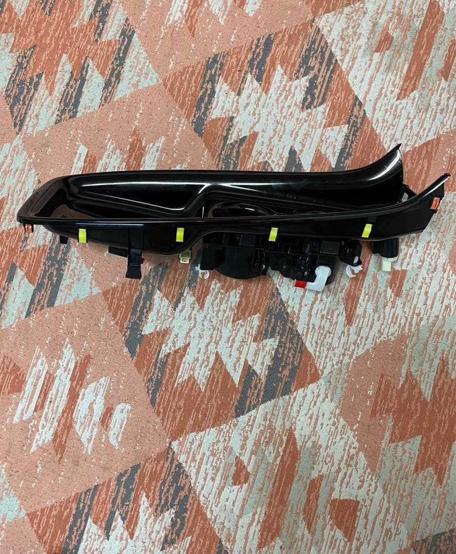 トヨタ　純正センターコンソールトレイセット　プリウス 50系