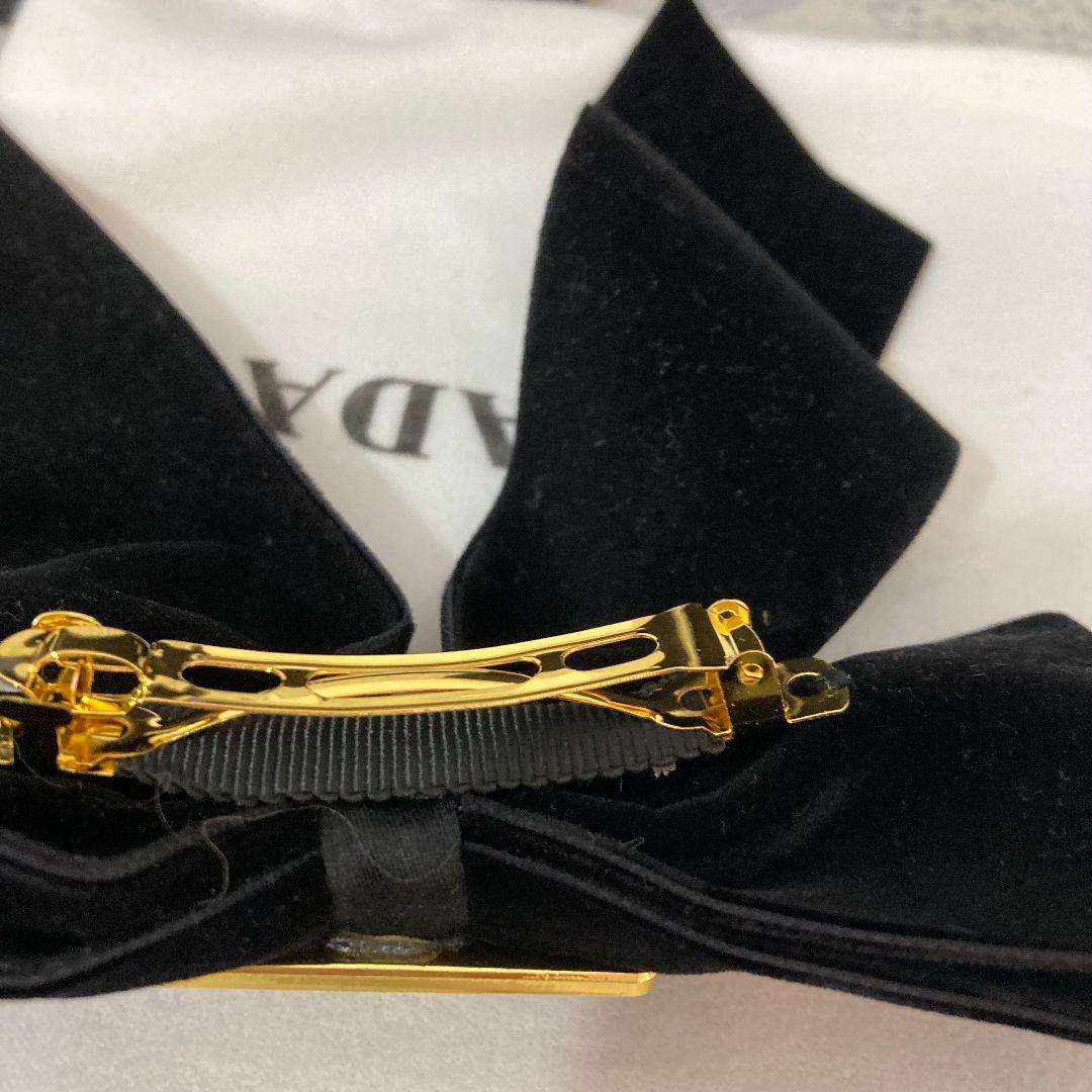 PRADA ベルベット リボン ヘアクリップ ブラック×ゴールド