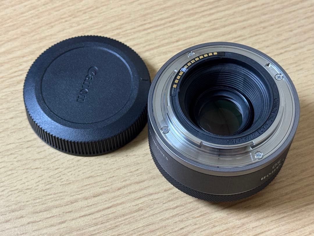 CANON RF 50mm F1.8 STMレンズ