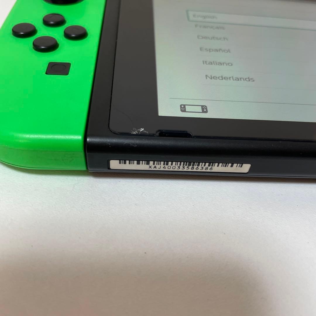 ニンテンドーswitch本体の　ピンクグリーン