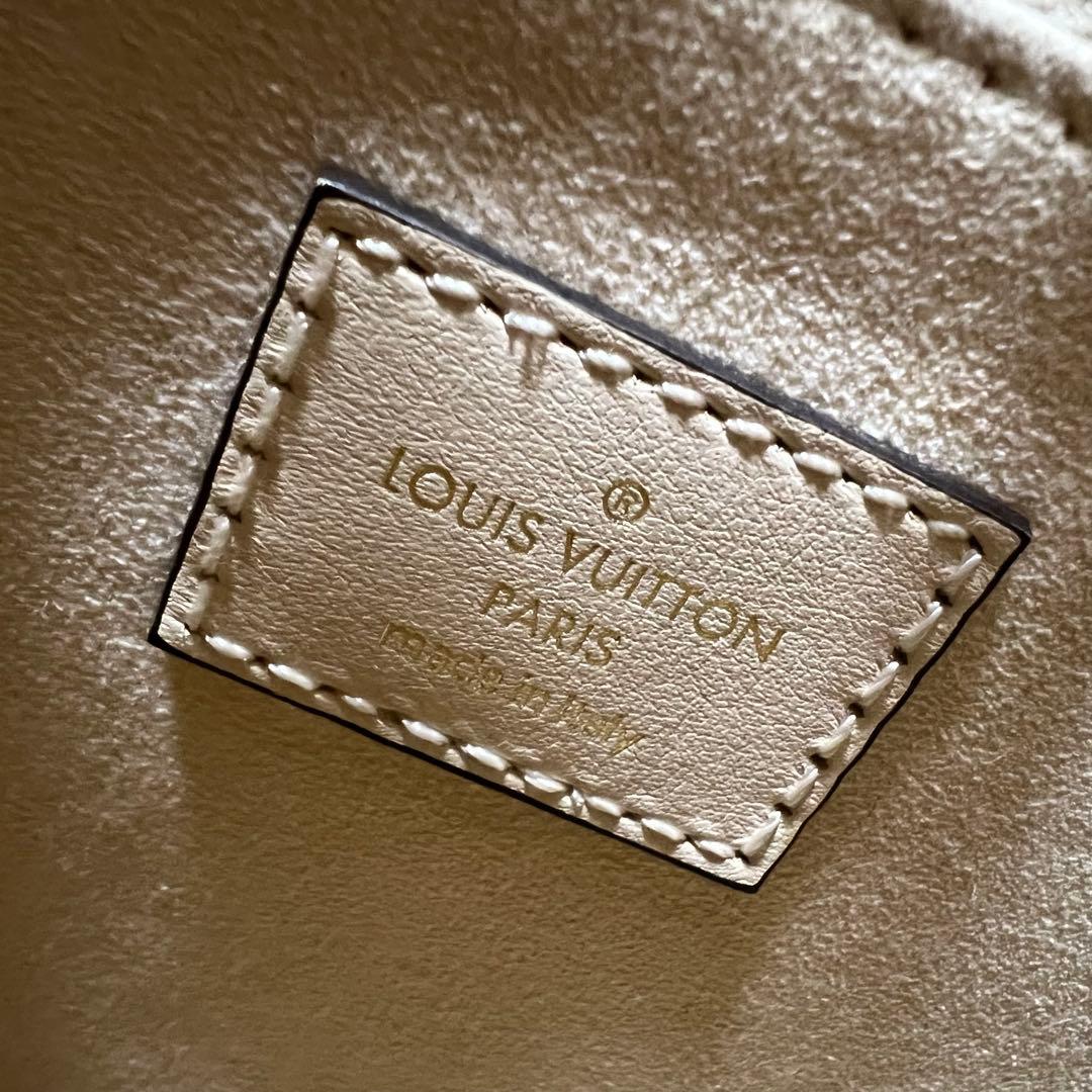 オンザゴー　PM M46569 アンプラント　クレーム　ホワイト