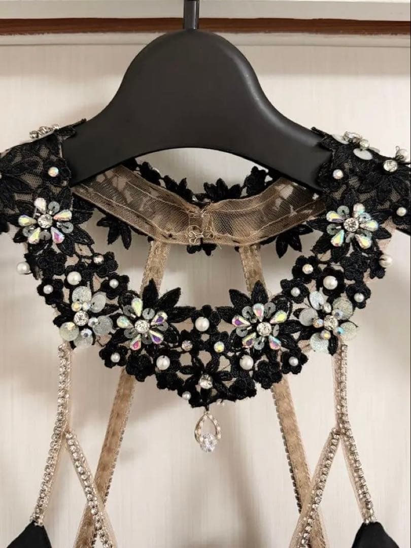 完売品 AngelR Mサイズ 刺繍 ホルターネック ミニドレス キャバドレス