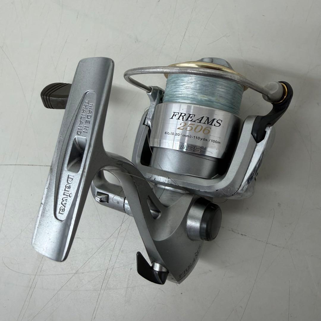 リール　2個セット　Daiwa FREAMS スピニングリール　シマノ　ナスキー