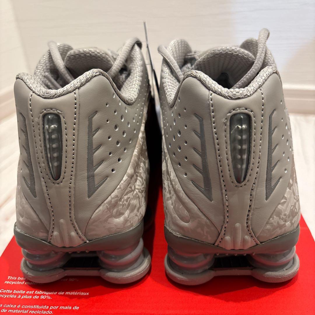 【希少】NIKE SHOX R4 新品 23.5cm