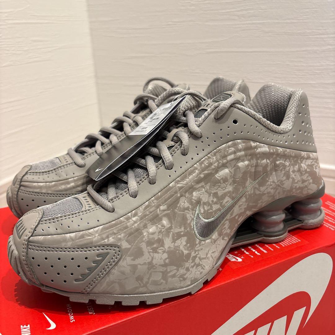 【希少】NIKE SHOX R4 新品 23.5cm
