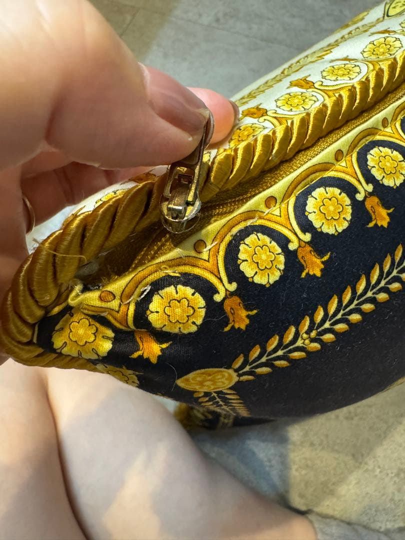 ヴェルサーチ　クッション　バロック