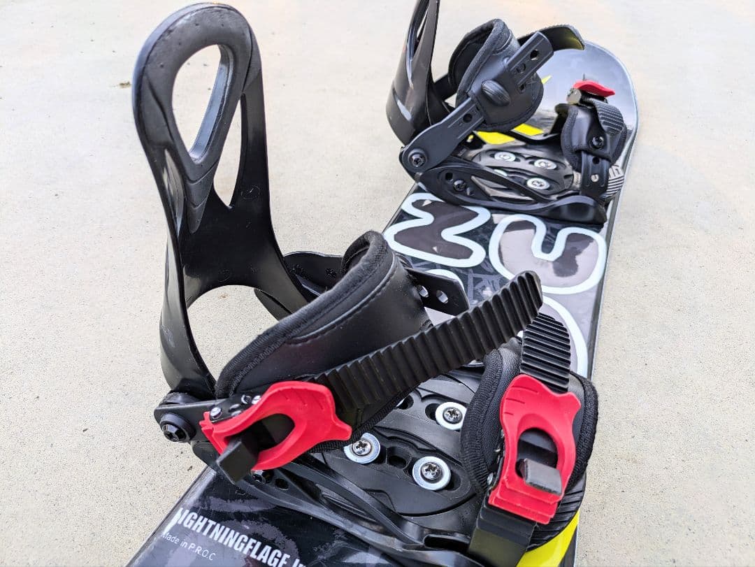 A*a様 ZUMA スノボードスノボー板　ビンディングセット　サイズ約100cm