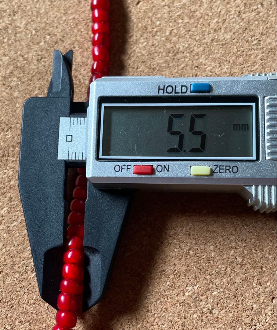 短期タイムセール！濃い赤！筒形、粒揃い　アンティーク　ホワイトハーツ