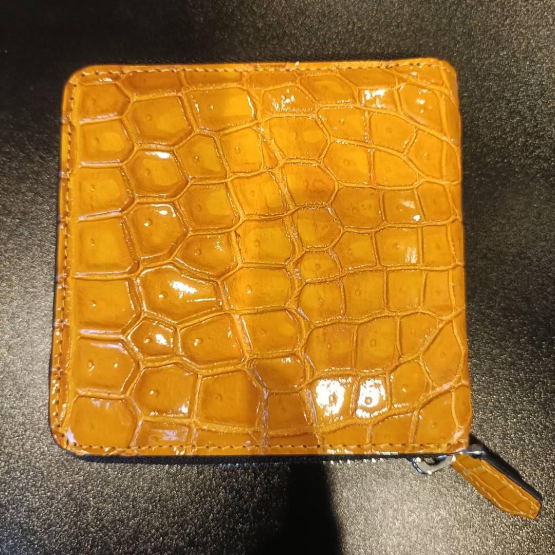 【ほぼ未使用】一枚革クロコダイル（ワニ革）二つ折り財布ラウンドファスナー
