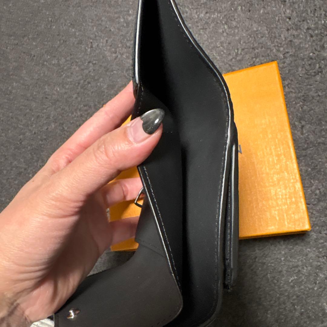 ルイヴィトン モノグラム トリヨン パイロット 三つ折り財布