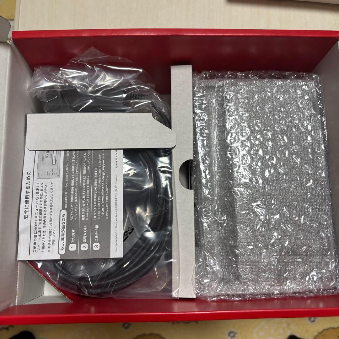 新品　未使用　ニンテンドースイッチ　ネオンブルー ネオンレッド 本体