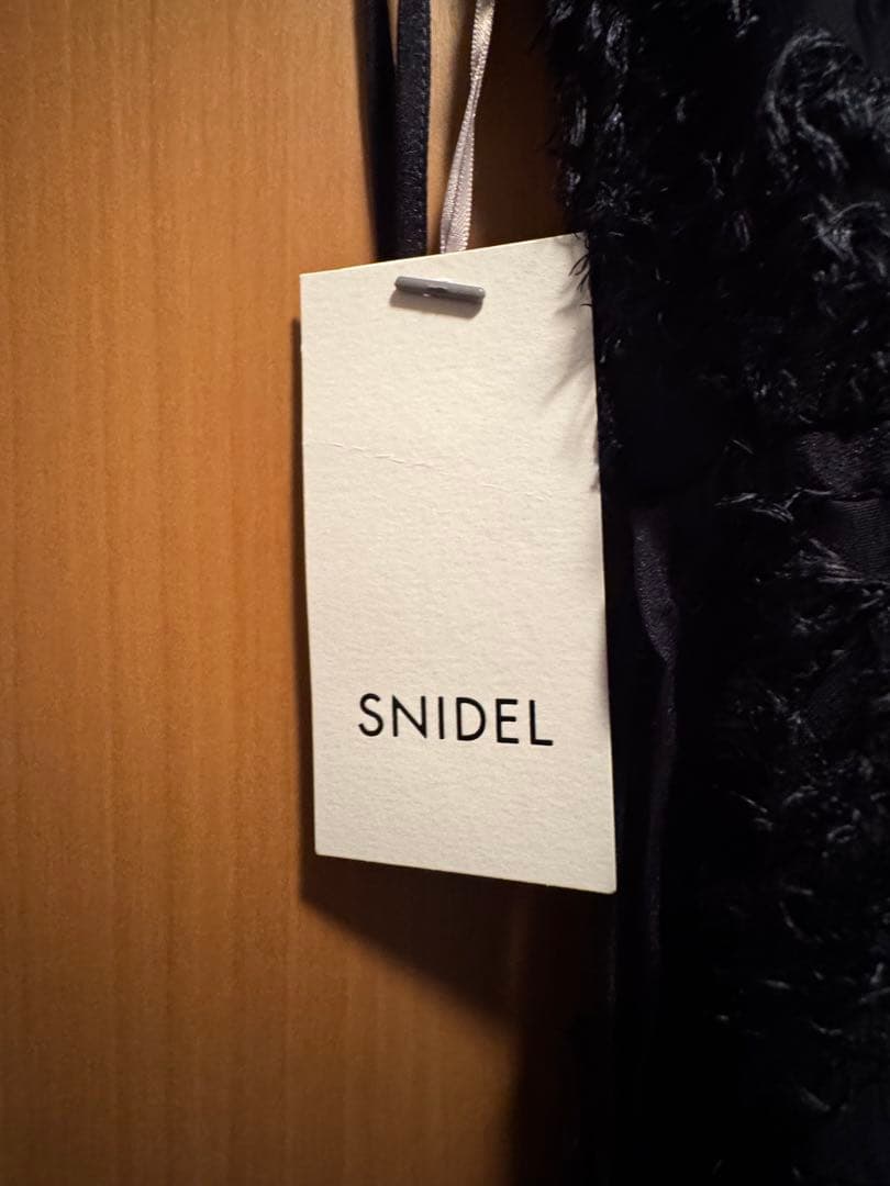 新品未使用タグ付き　SNIDELネイビードレス