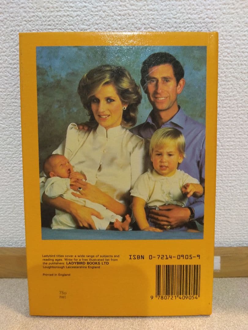 洋書  Family Ladybird Books