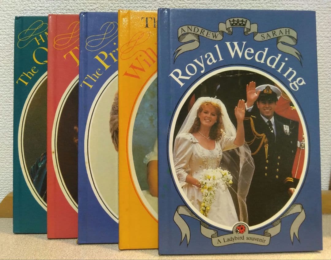 洋書  Family Ladybird Books