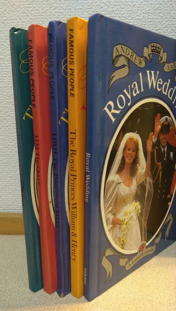 洋書  Family Ladybird Books