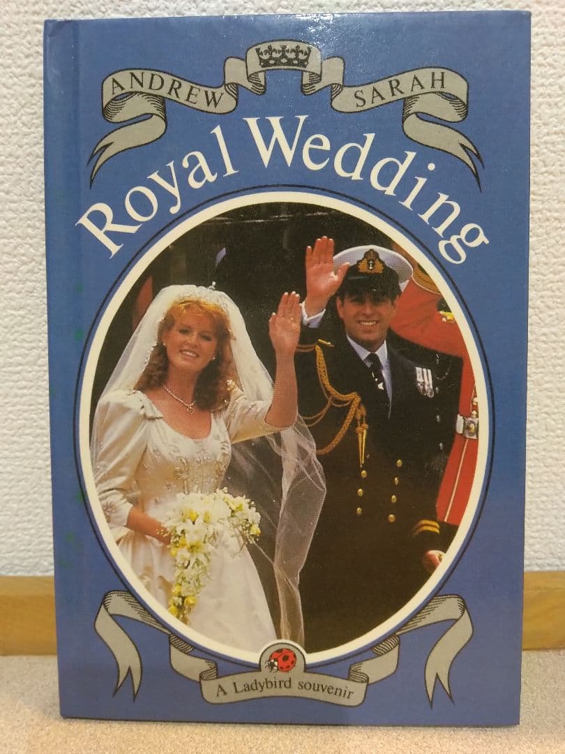 洋書  Family Ladybird Books