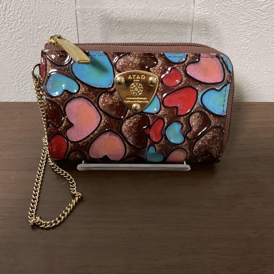 ☆開店セール☆ 人気 美品 アタオ レザー ロゴプレート キーケース