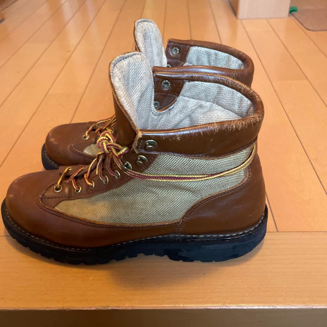 ダナーライトゴアテックス黒タグ