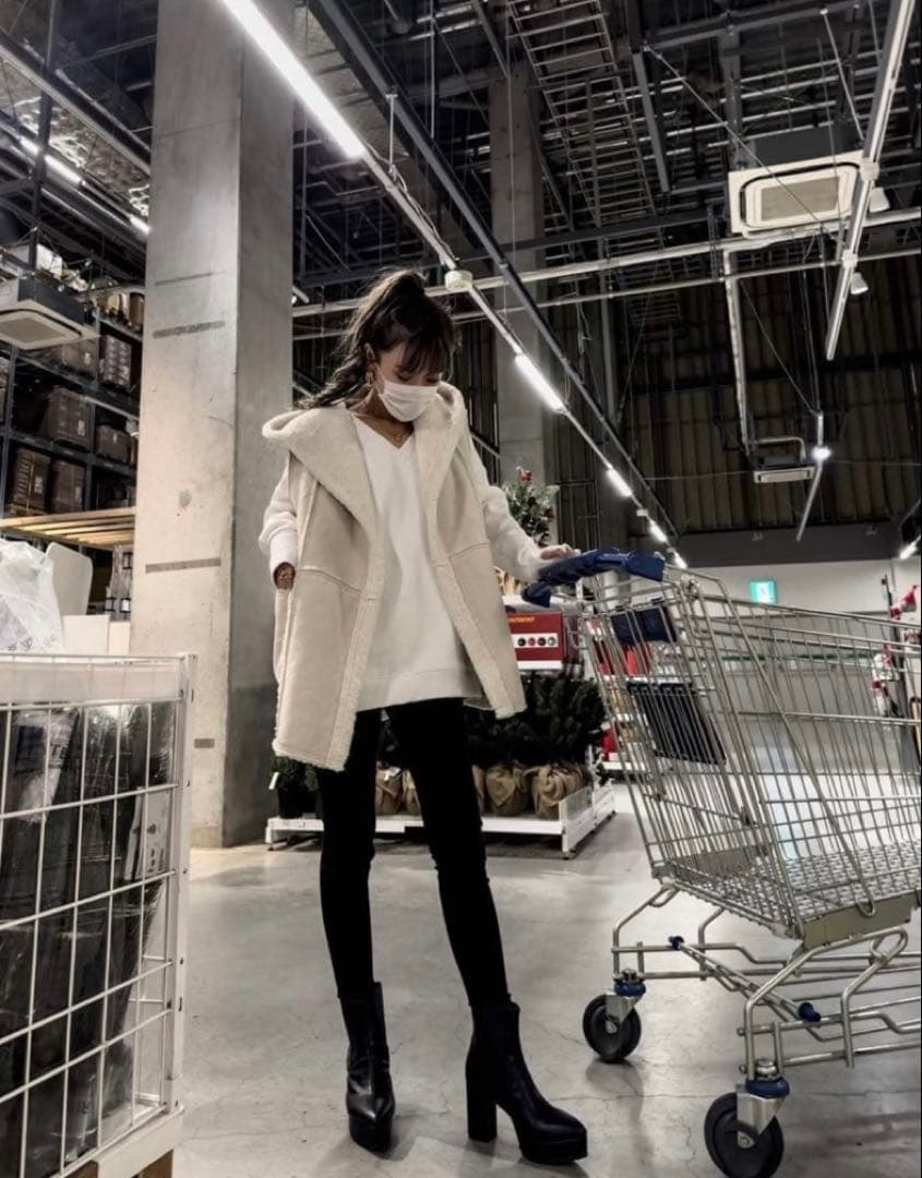 グラムリップス ボア ムートン ベスト リバーシブル 大人気 完売品 定価高