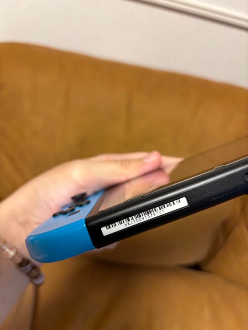 バ*ン様 【訳あり】Nintendo Switch 本体とワイヤレスコントローラ