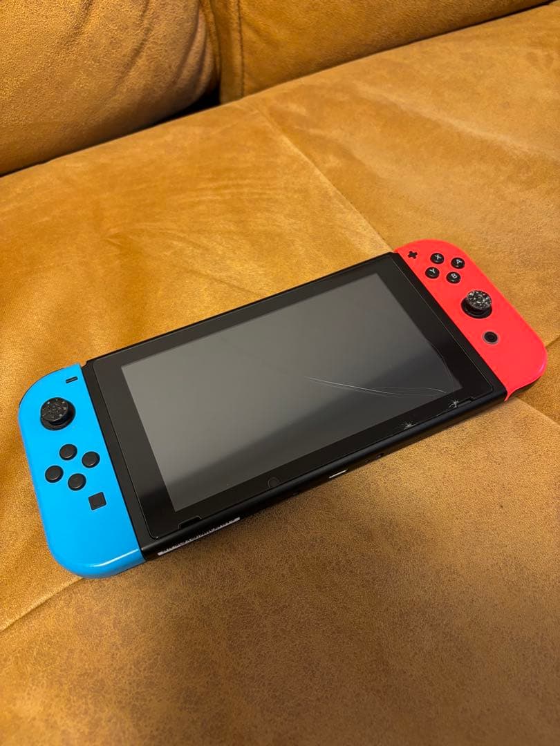 バ*ン様 【訳あり】Nintendo Switch 本体とワイヤレスコントローラ