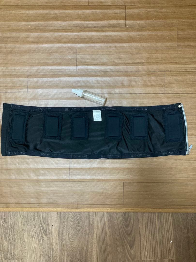 シックスパッド　パワースーツコアベルト　グレー　M コントローラー付き