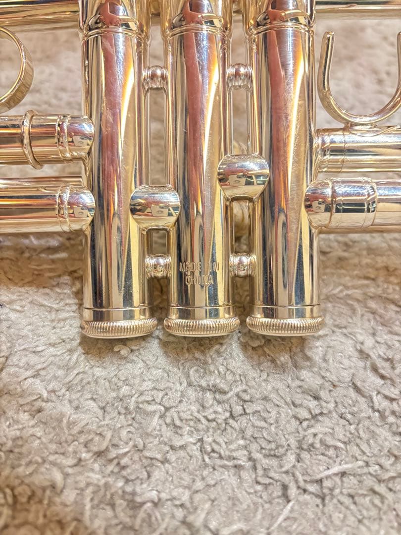 トランペットとケース、クリーニング用品付き　YAMAHA YTR-2330S