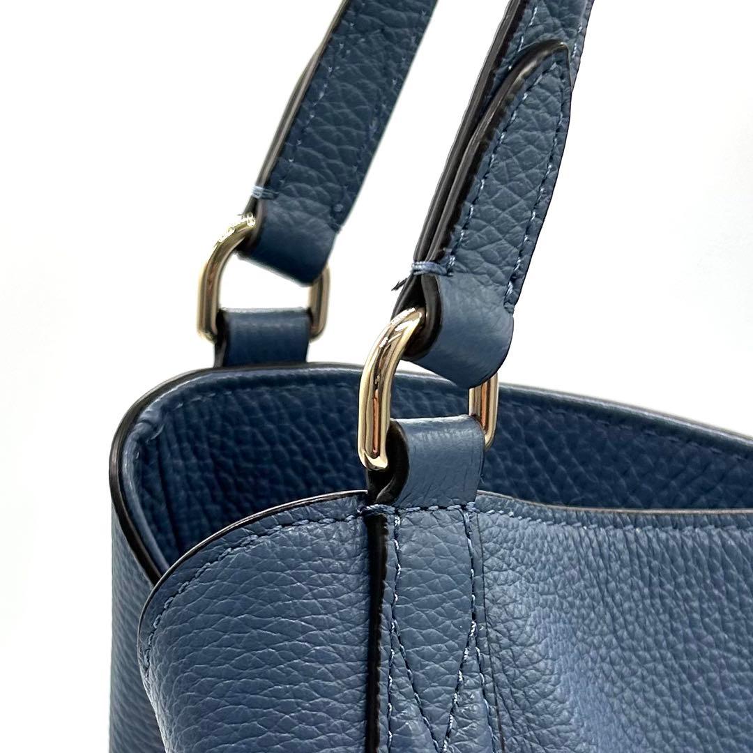 【極上美品】正規店購入 フルラ レザー トートバッグ 肩掛け 大容量 綺麗 青系