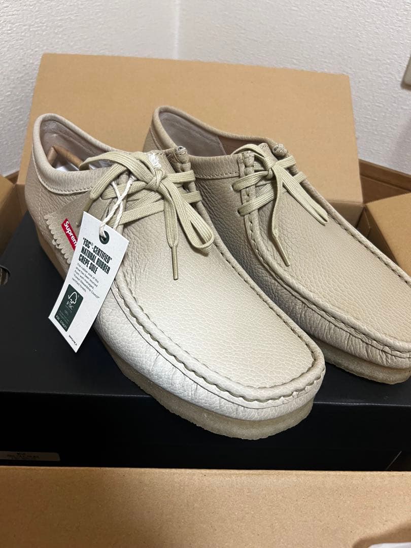 【最終値下】新品26.5 supreme x クラークス　ワラビー　シュプリーム