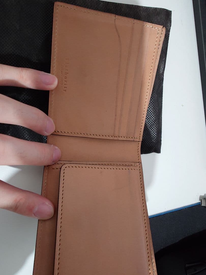 Flathority 二つ折り財布 シェルコードバン　バーボン