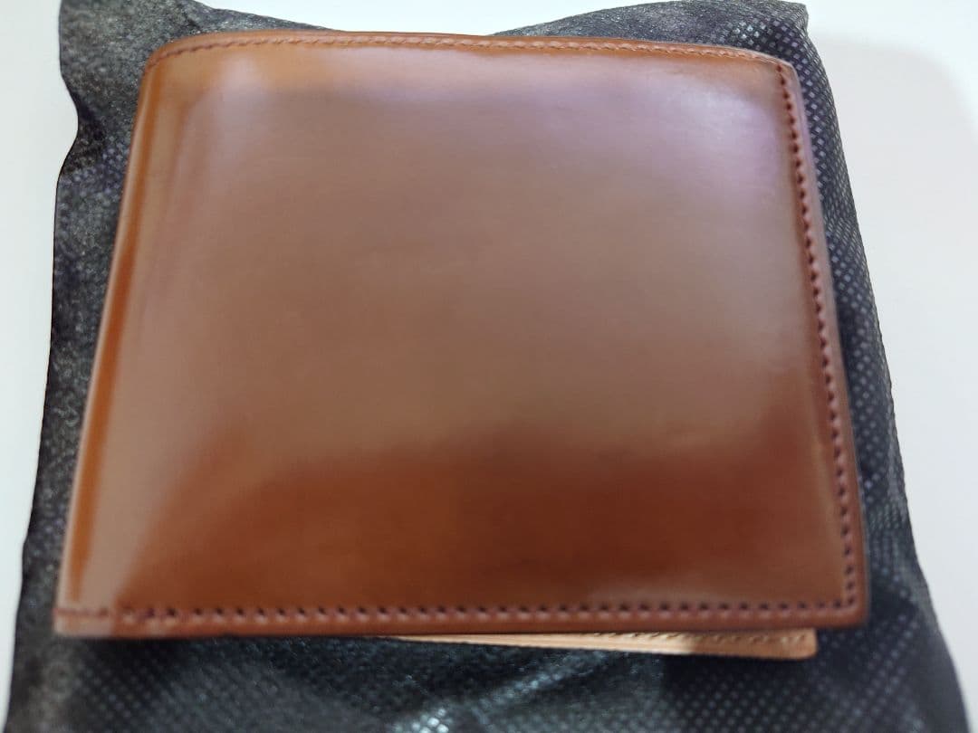 Flathority 二つ折り財布 シェルコードバン　バーボン