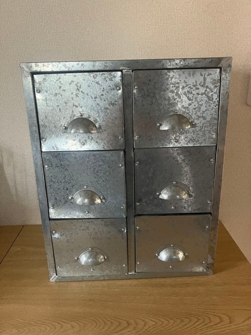 ブリキ　トタン　キャビネット　棚 インダストリアル　ヴィンテージ