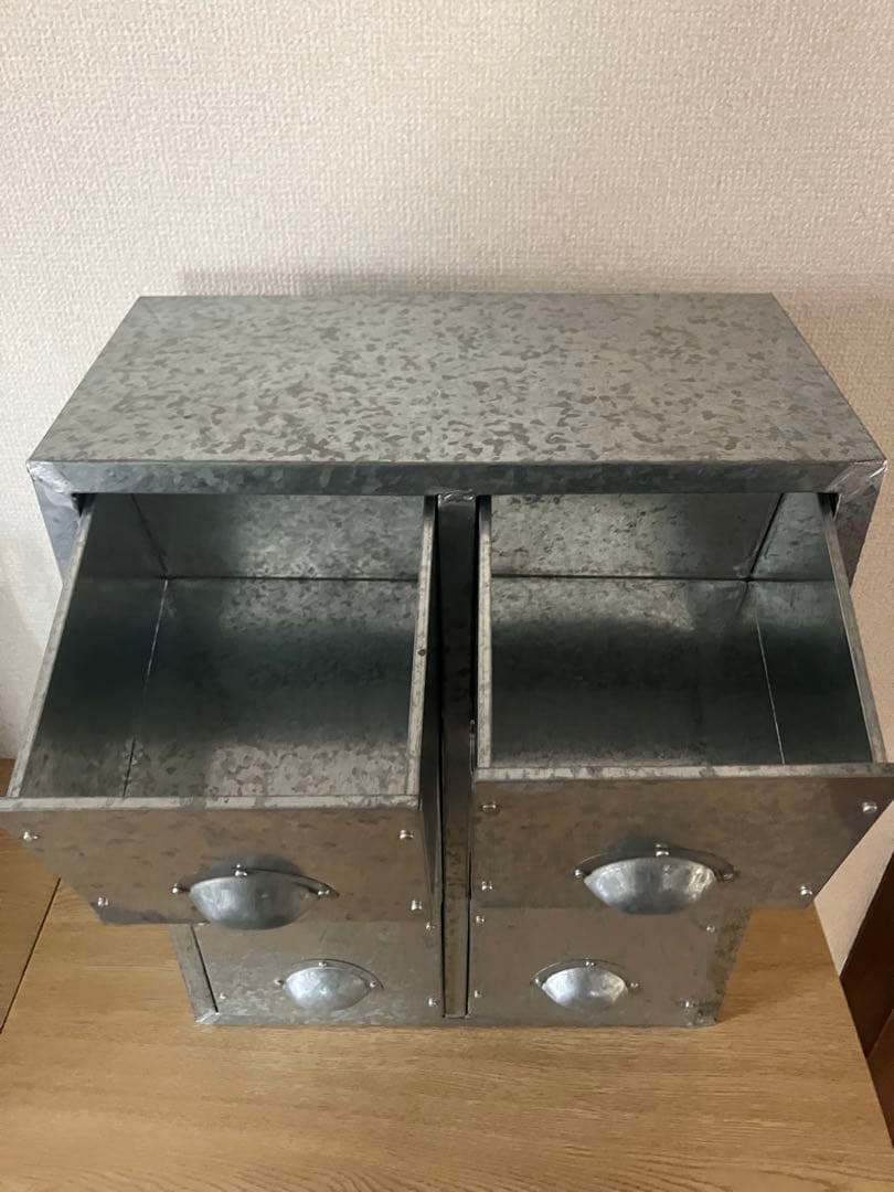 ブリキ　トタン　キャビネット　棚 インダストリアル　ヴィンテージ