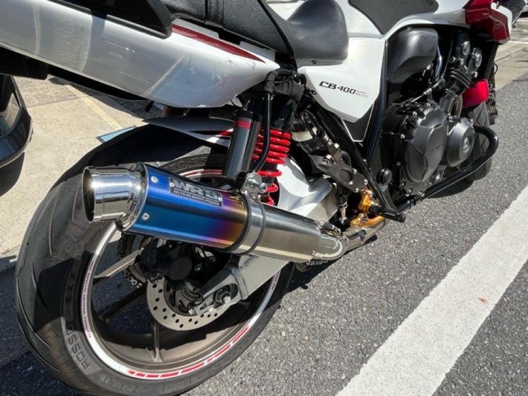 WR’S: Sラウンド スリップオンマフラー（CB400SB/SF 用）